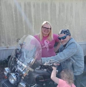 Meet your Posher, Lee